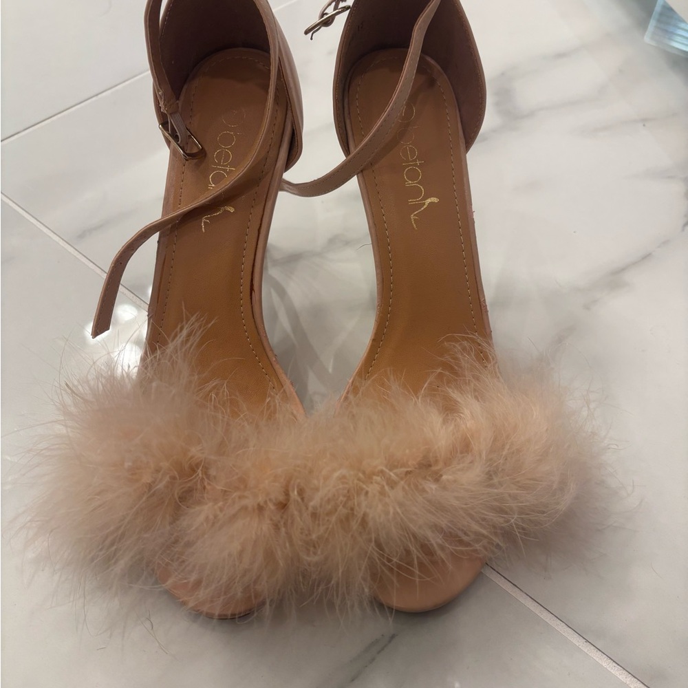 Feather heels